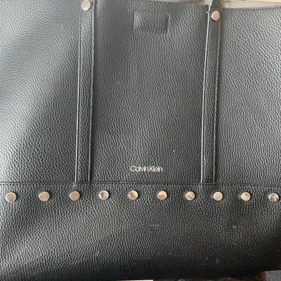 Calvin Klein - Picture 1 of 2